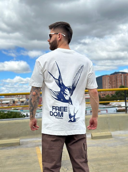 Camiseta FREEDOM oversize marfil Ecodrape ©️