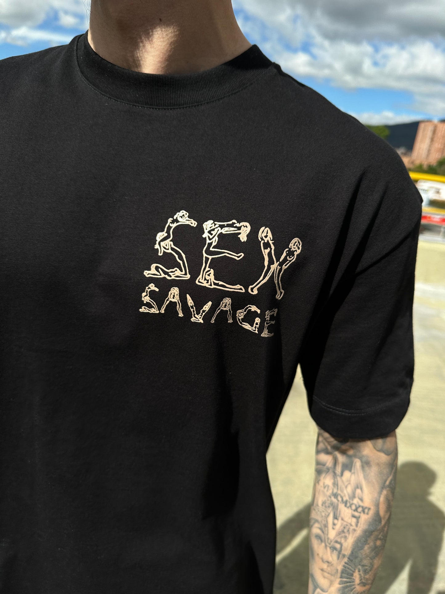 Camiseta SEX SAVAGE oversize negra Ecodrape ©️